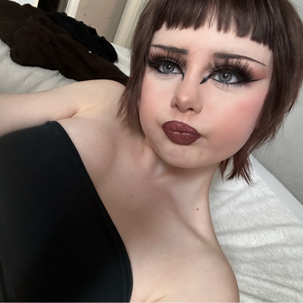 Meet your Posher, Carmendi